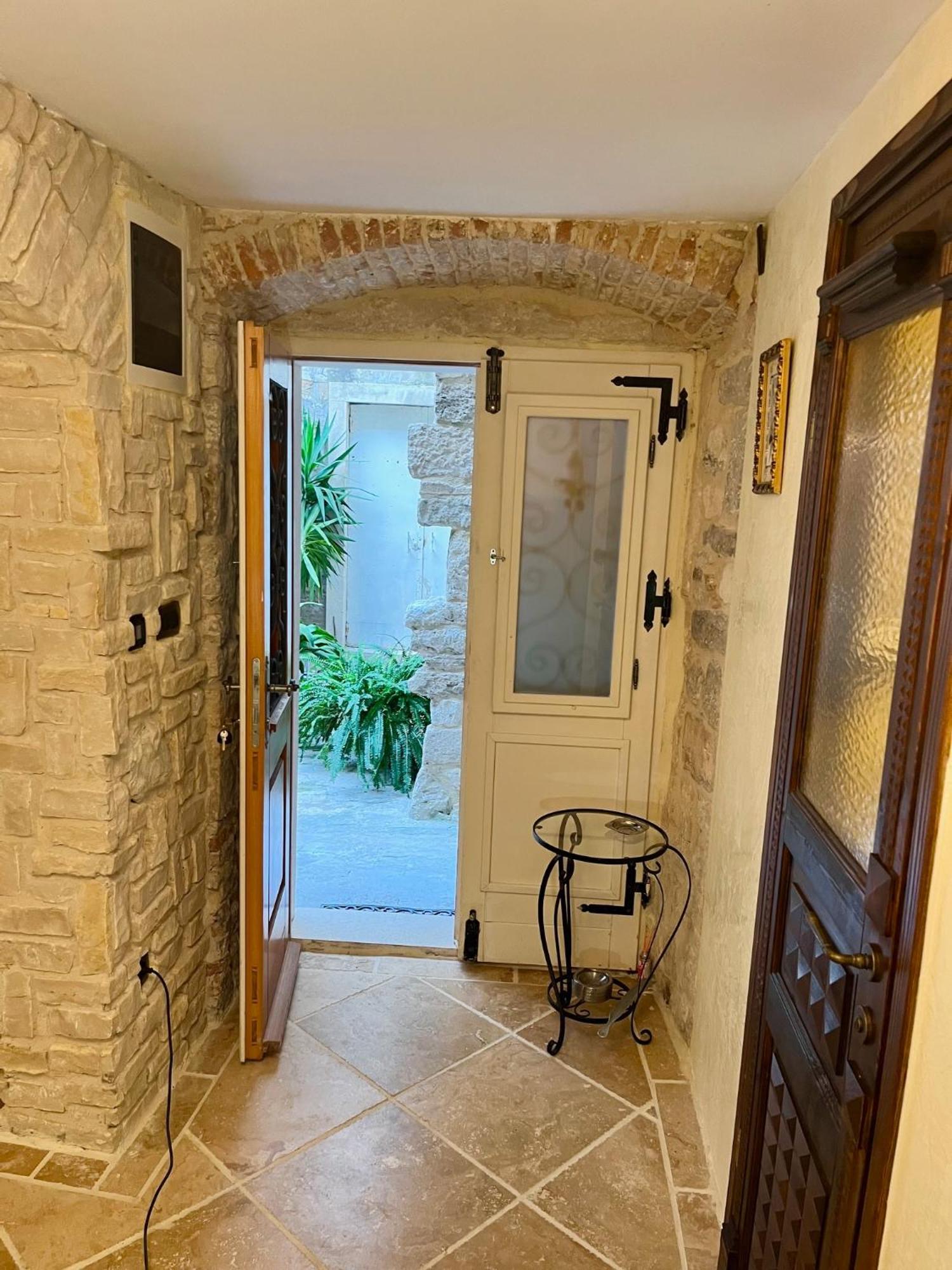 Apartment Venus Of The Palace - New Renovated سبليت المظهر الخارجي الصورة