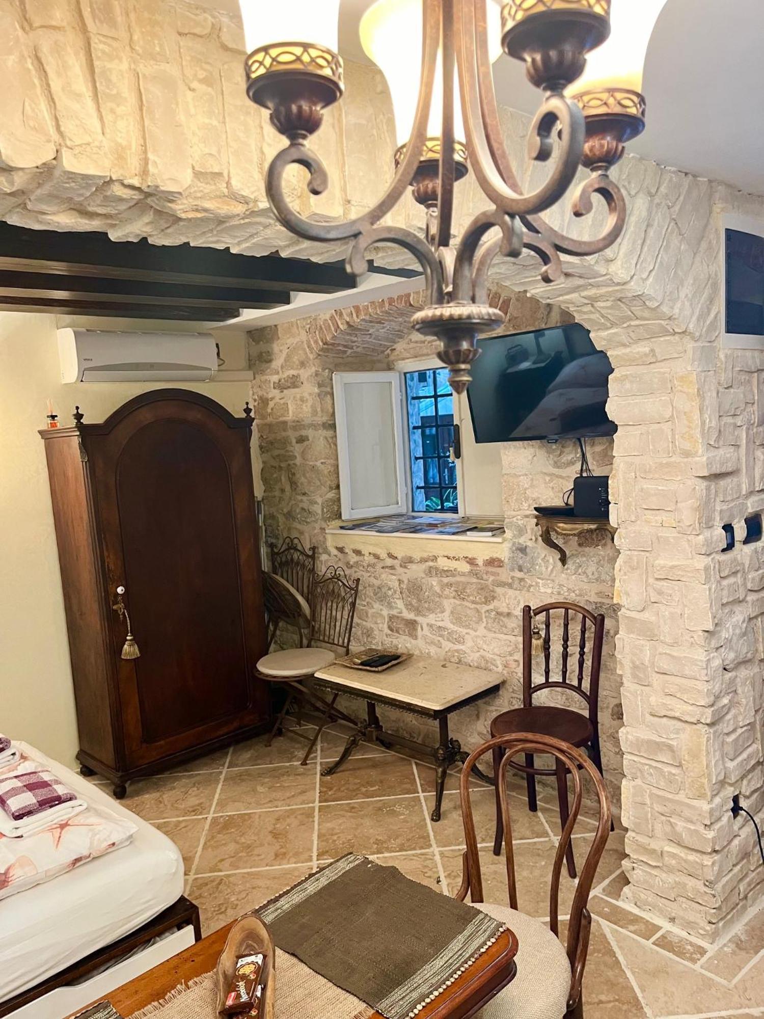 Apartment Venus Of The Palace - New Renovated سبليت المظهر الخارجي الصورة